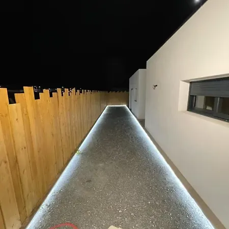 别墅 Au Paradis 米奥